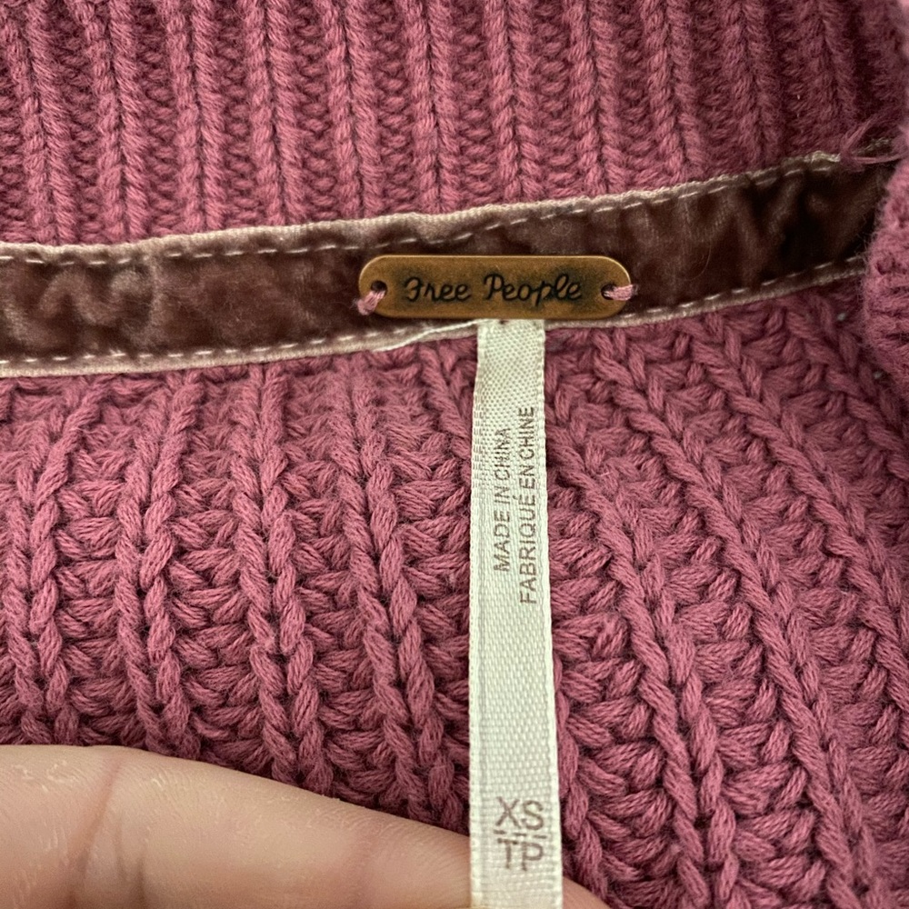 Bundle of 2 Sweaters.